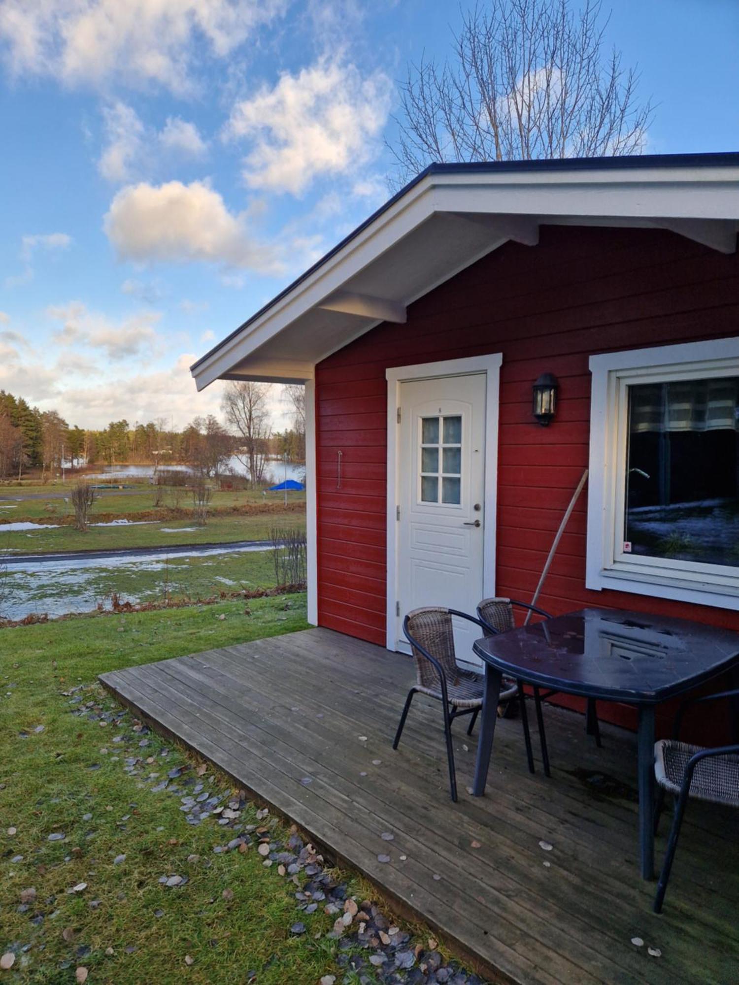 Lovsjoebadens Camping Jonkoping Exterior photo